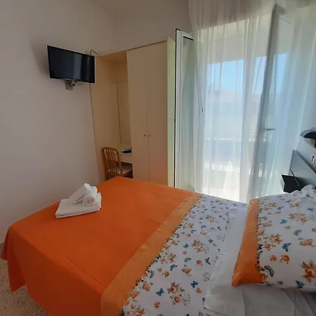 Отель Vienna Габичче-Маре