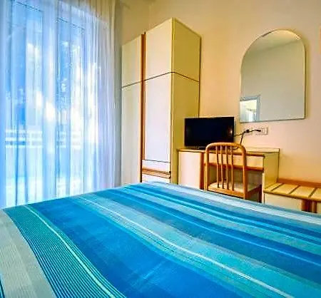 Vienna Hotel 2*