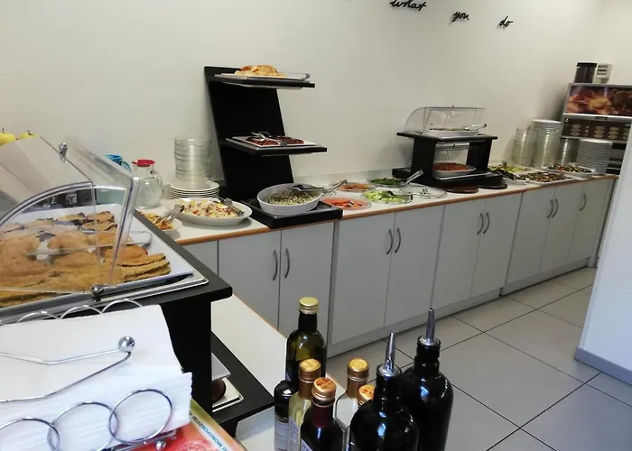 Vienna Отель 2*