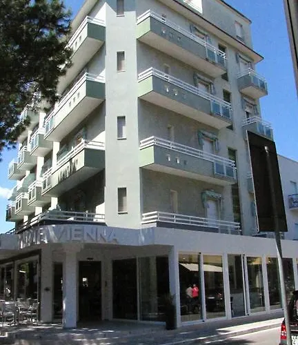 Vienna Отель 2*